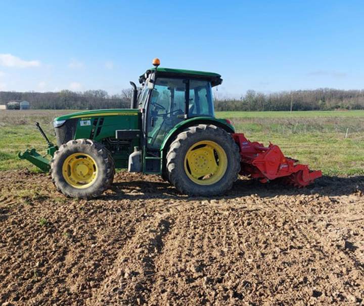 Interventions agricoles à Saint-Sulpice-la-Pointe
